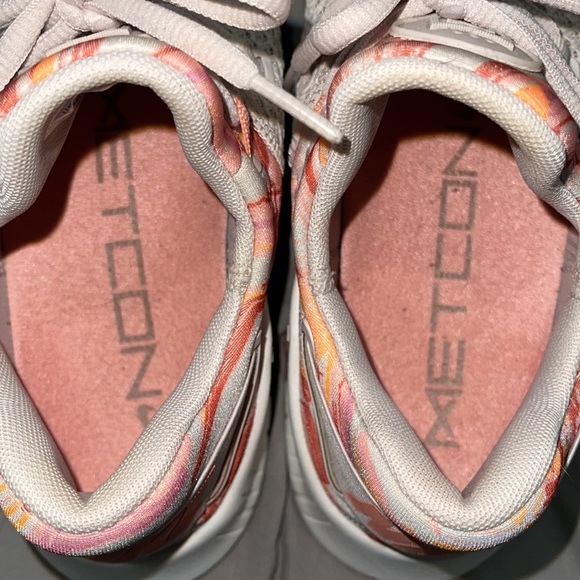 Nike Free Metcon 4 Women's Athletic Shoes in Gray and Pink - Picture 6 of 7